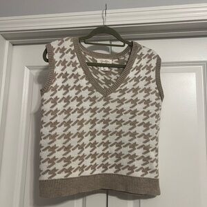 Jessica Simpson Brown and White Houndstooth Sweater Vest